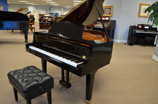 2000 Yamaha GH1 baby grand piano - Grand Pianos